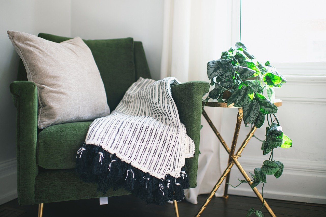 Throw Blankets - HER Home Design Boutique