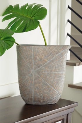 Ardenley Vase (2/CS) - HER Home Design Boutique