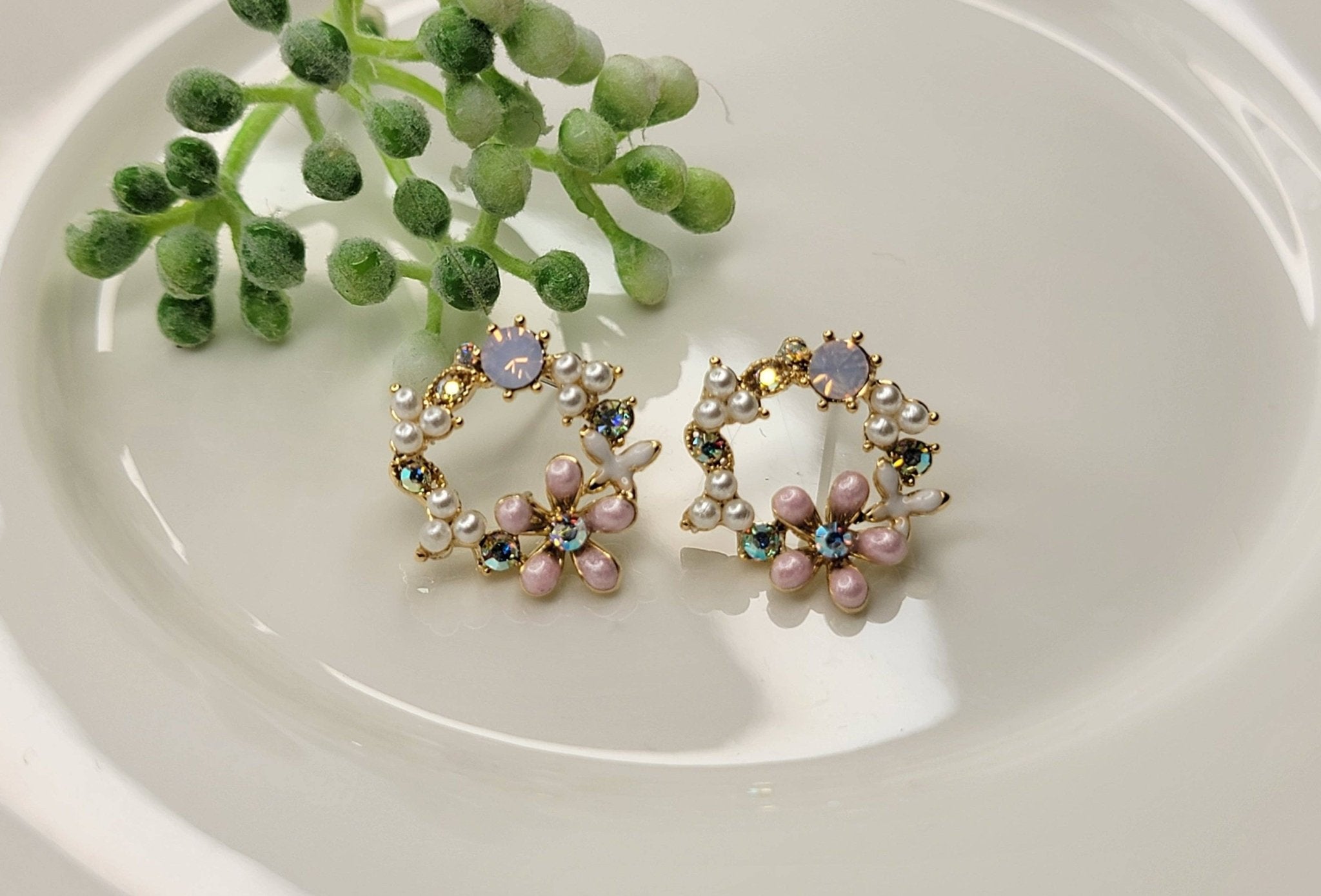 Post Earrings - HER Home Design Boutique