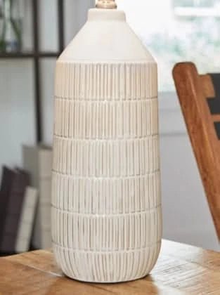 Willport Ceramic Table Lamp - HER Home Design Boutique