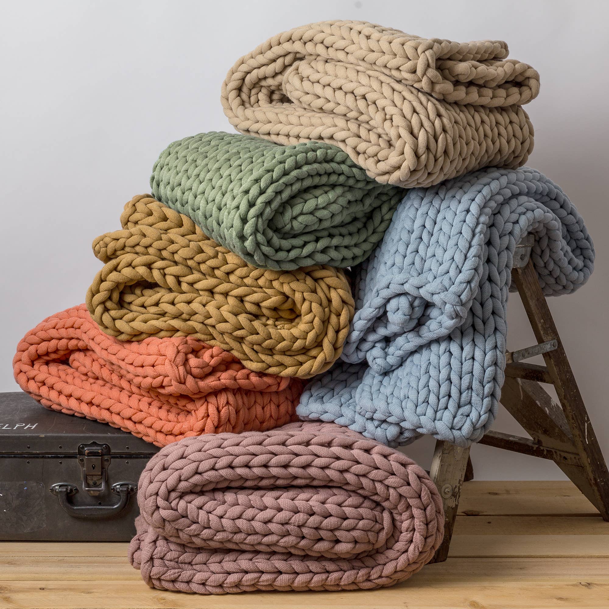 Chunky Knit Throw - 17 colors: Camel - HER Home Design Boutique