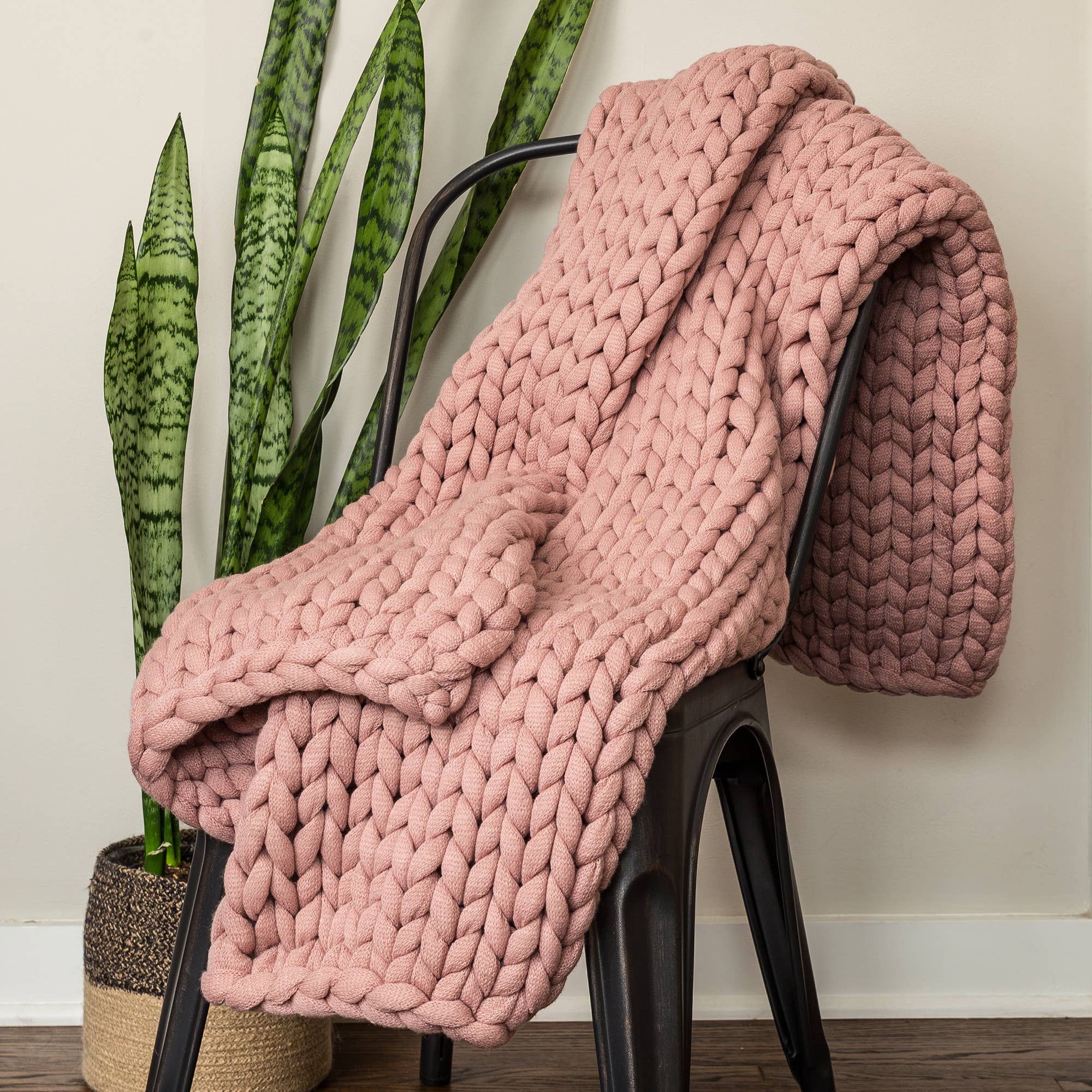 Chunky Knit Throw - 17 colors: Mauve - HER Home Design Boutique